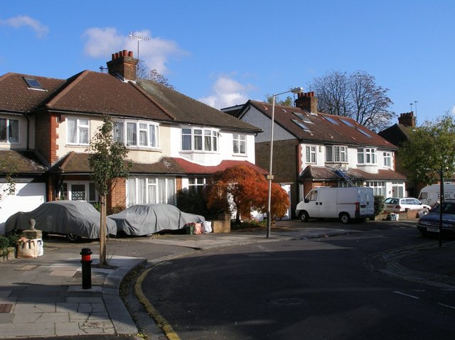 Gatwick Airport to Acton