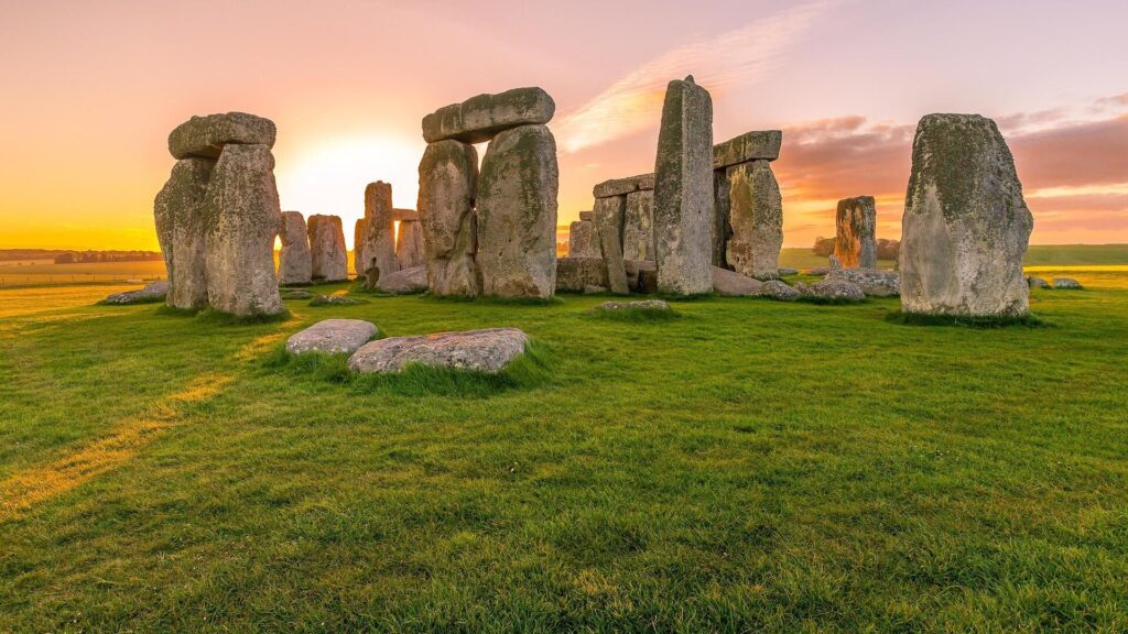 Stonehenge To Heathrow Airport