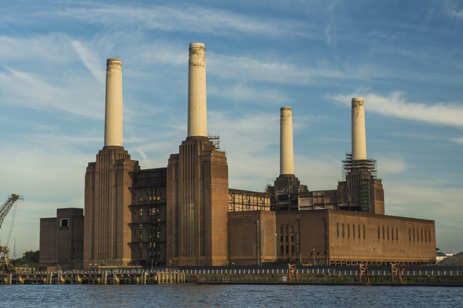 Gatwick Airport to Battersea