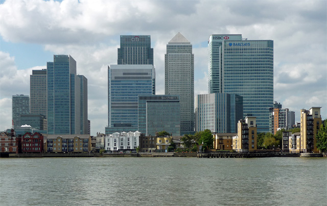 Gatwick Airport to Canary Wharf
