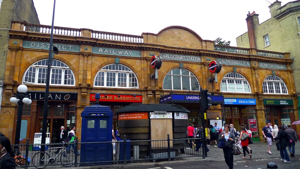 Gatwick Airport to Earls Court