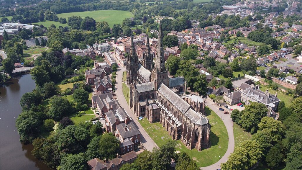 Lichfield to Luton Airport