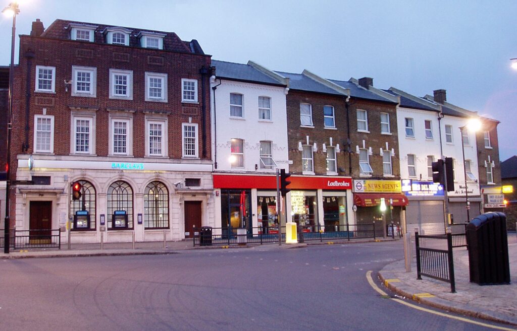 Gatwick Airport to Earlsfield