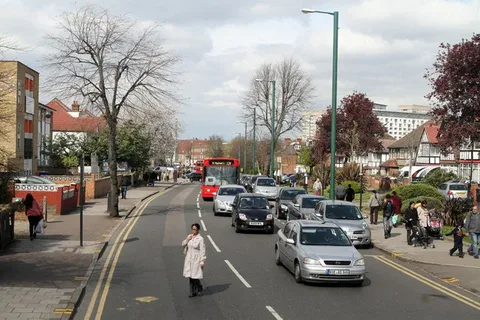 Gatwick Airport to Ealing