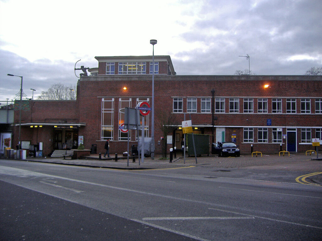 Luton Airport to Finchley Central