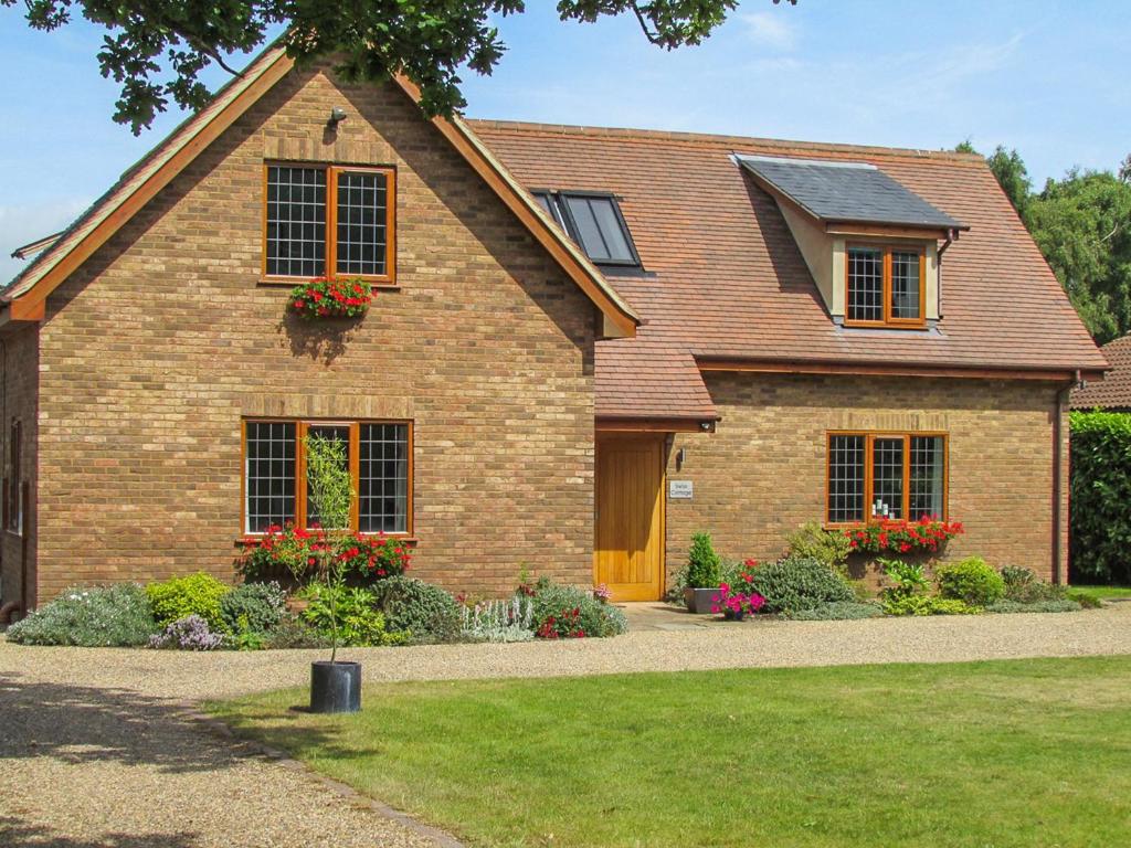 Swiss Cottage to Stansted Airport