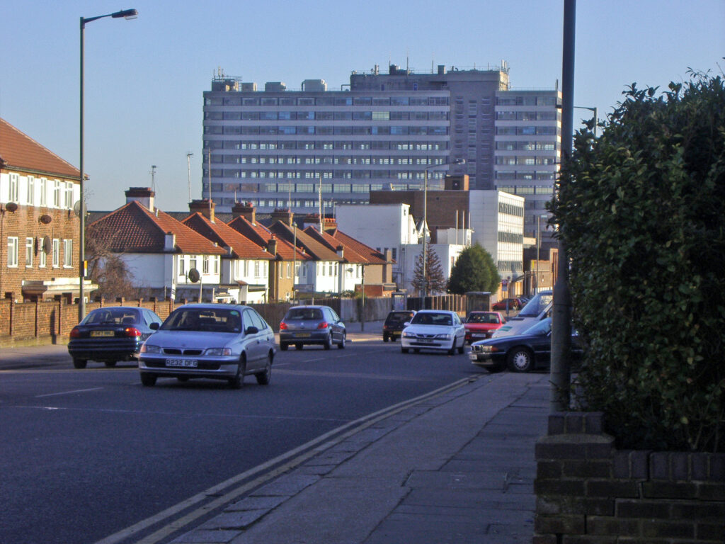 Gatwick Airport to Colindale