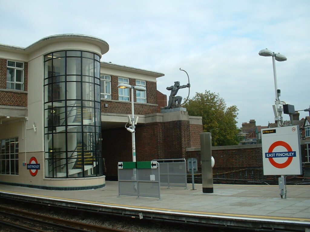 Luton Airport to East Finchley
