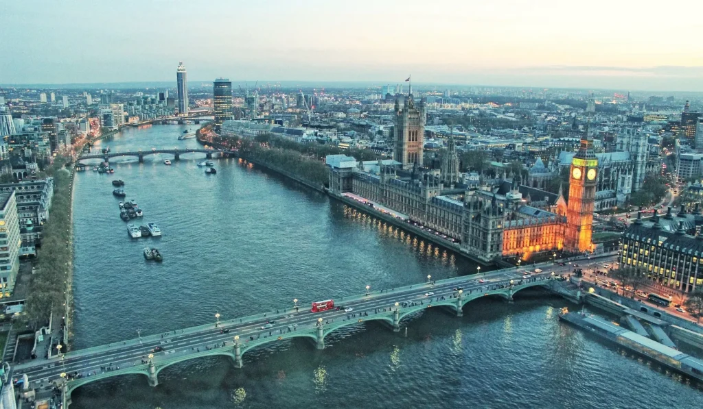 Walton on Thames To Heathrow Airport