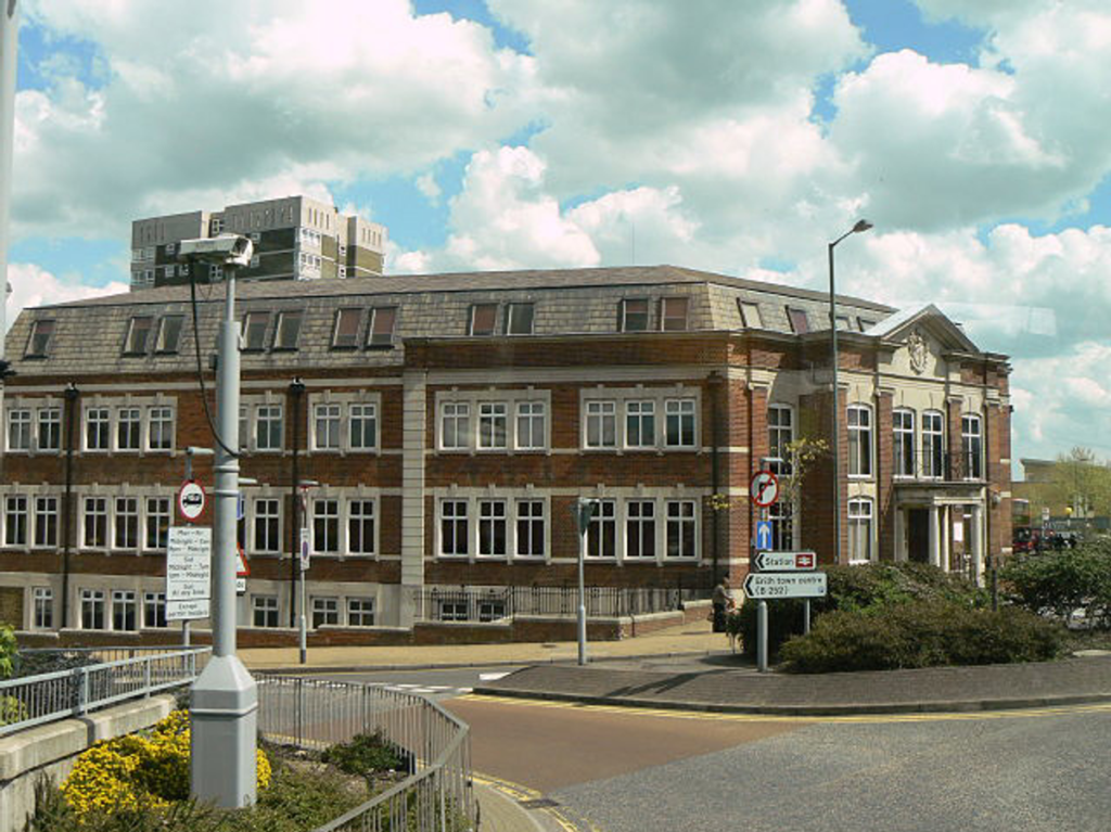 Erith To Heathrow Airport