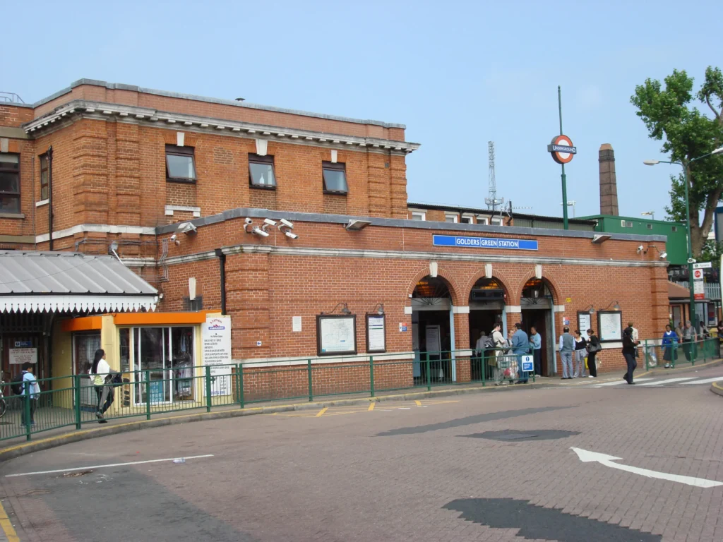 Gatwick Airport to Golders Green