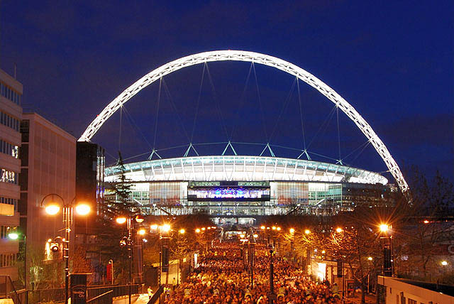 Luton Airport to Wembley