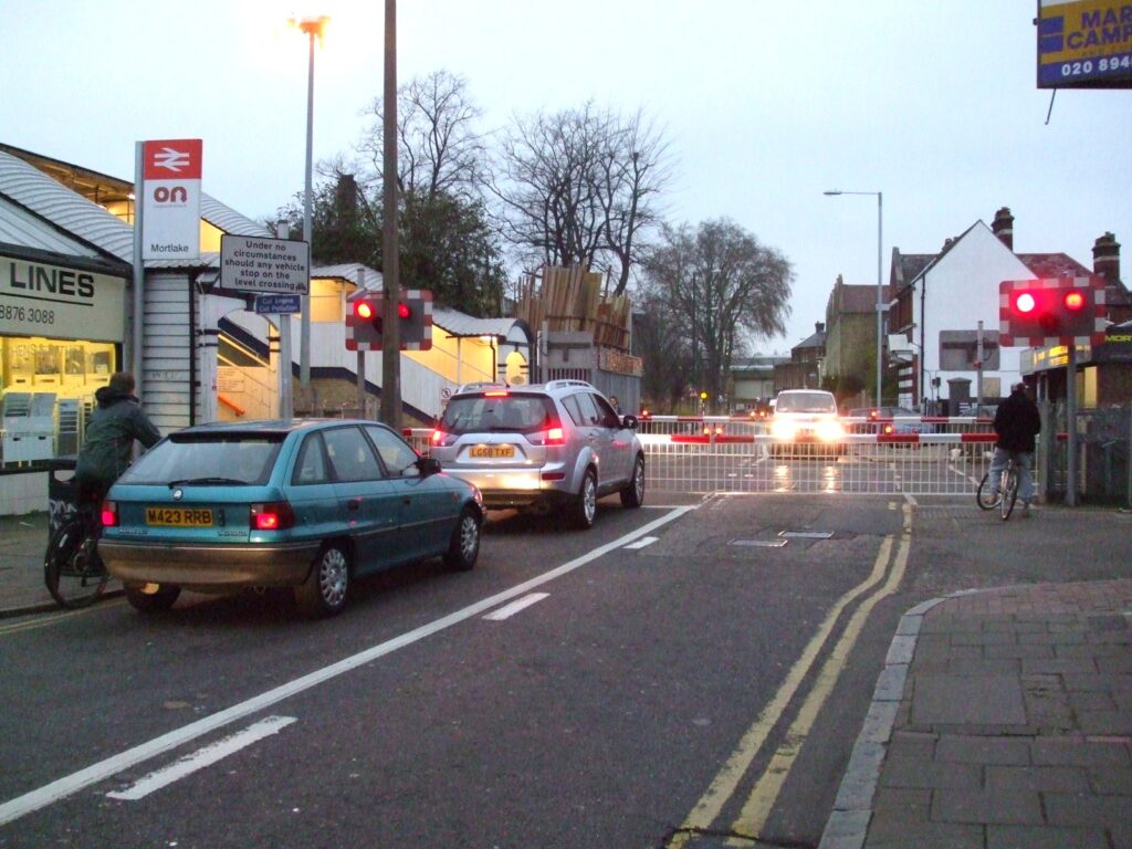 Mortlake To Heathrow Airport