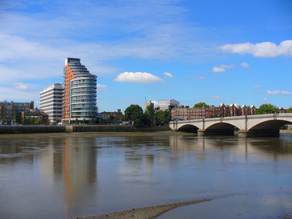 Putney To Heathrow Airport