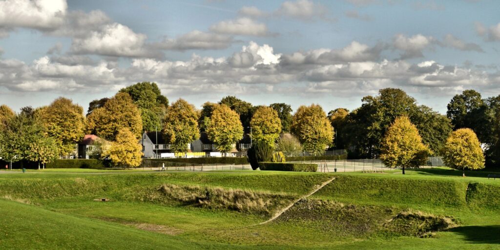 WD19 Carpenders Park to Gatwick Airport