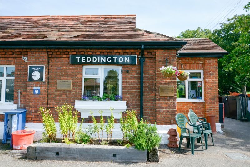 TW11 Teddington to Gatwick Airport