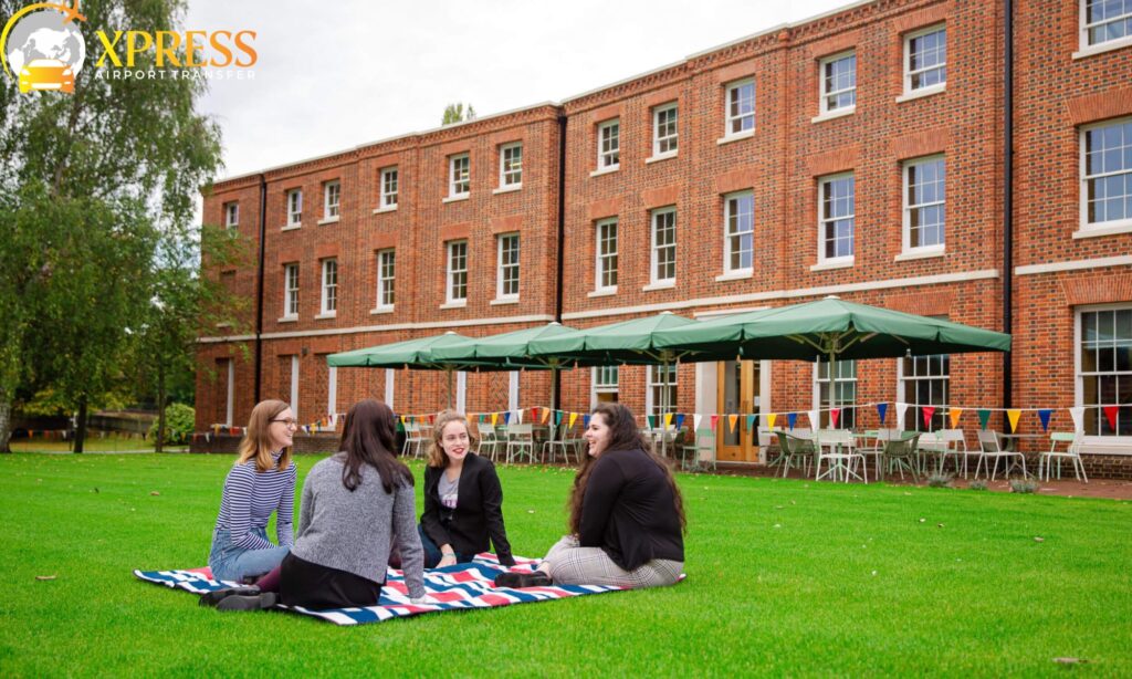 Heathrow Airport To University of Buckingham