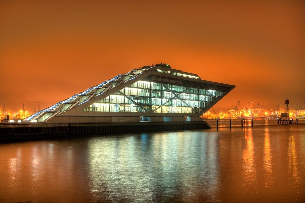 E16 Docklands to Gatwick Airport