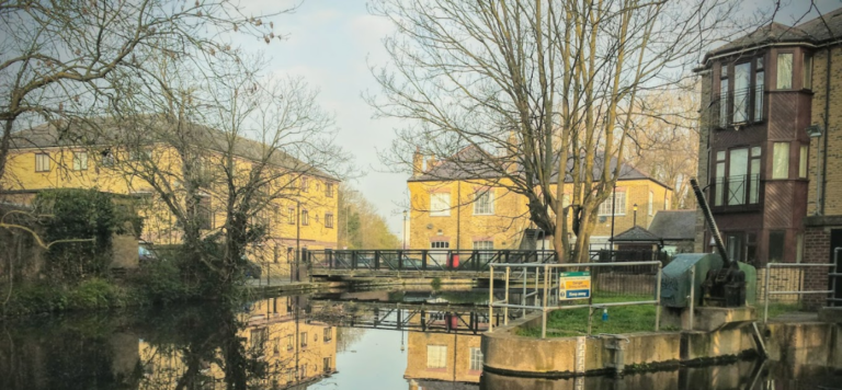Mitcham to Gatwick Airport