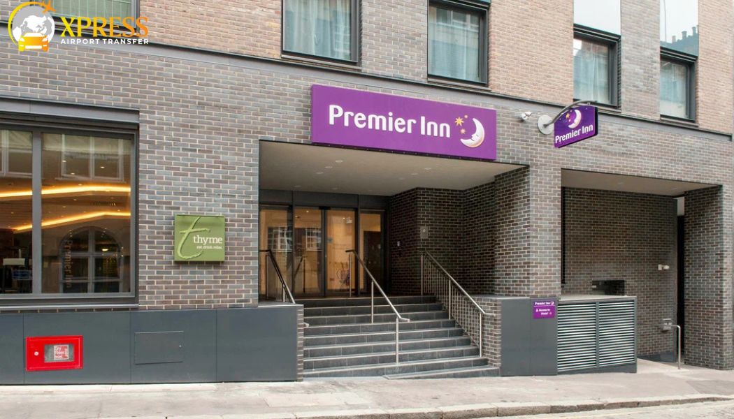Safe Taxi From Heathrow Airport to Hub by Premier Inn London City Bank